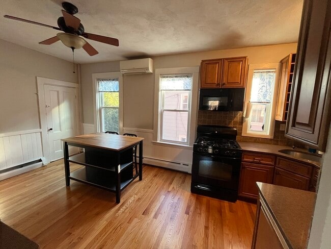 Photo - 28 Goldsmith St Unit 02