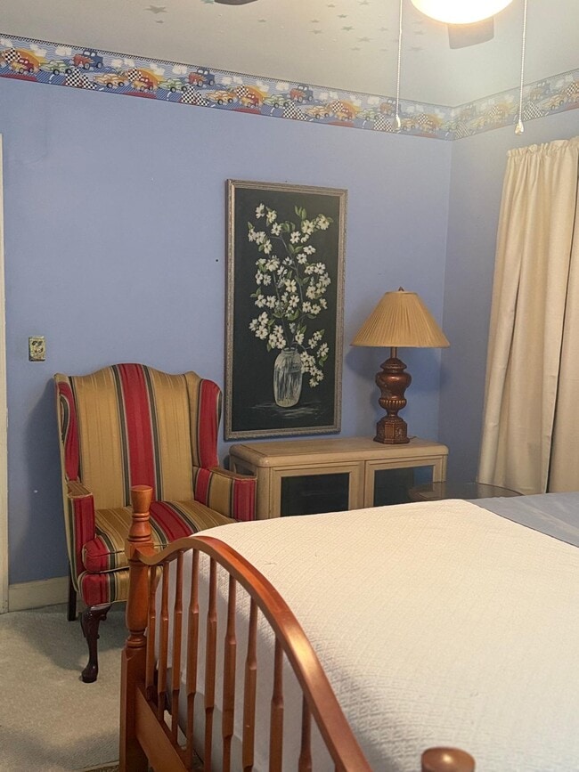 Photo - 5326 Main St