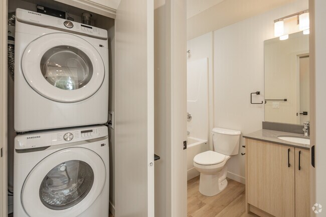 1BR, 1BA - 586SF - Laundry and Bathroom - The Kentwood