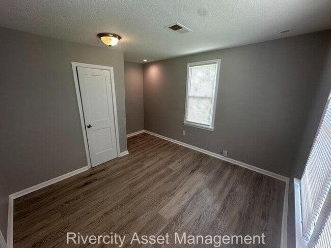 Photo - Your Perfect Home: Renovated 3 Bed, 2 Bath! Section 8 Friendly!! Westwood Area!!