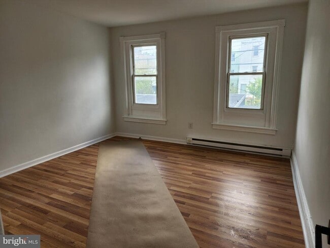 Photo - 517 N Elliger St