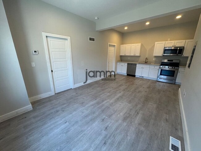 Photo - 1966 Randall Rd Unidad #2