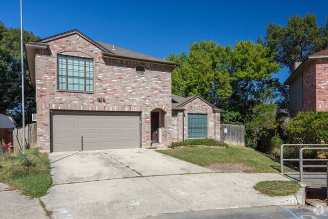 Building Photo - 2 Story 3 bedroom with Inground Pool! Rental