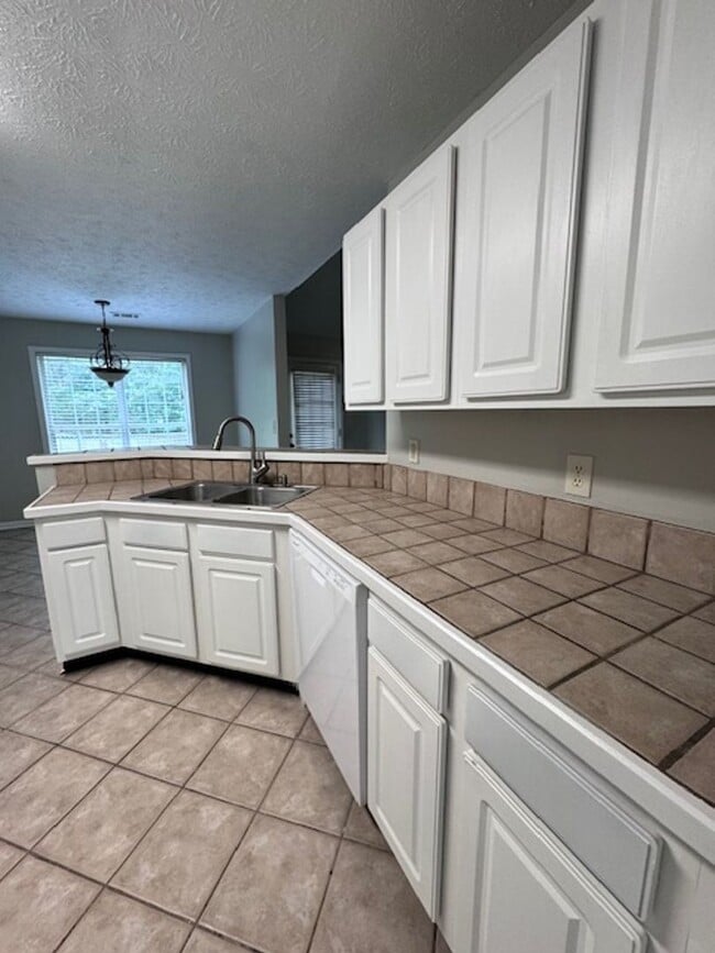 Photo - 172 Lakemont Dr