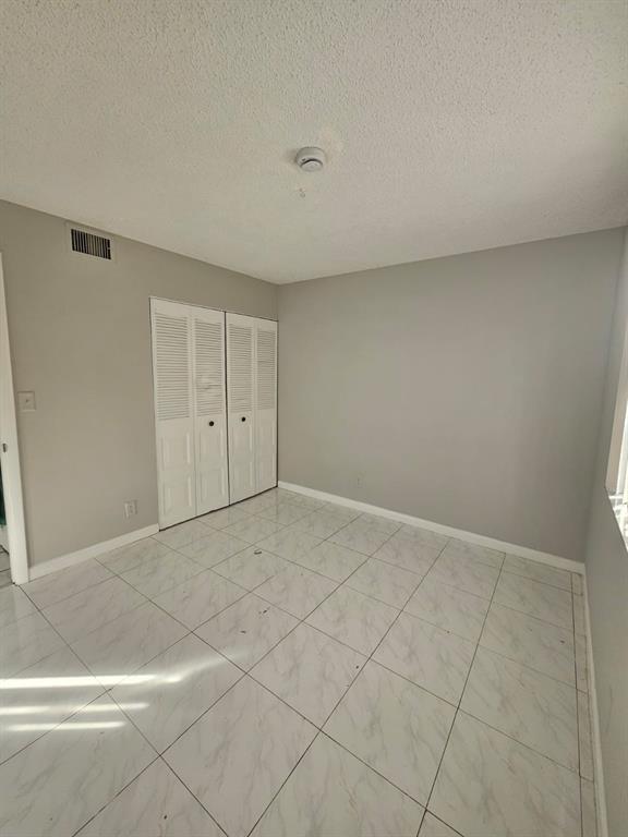 Photo - 10037 Winding Lake Rd Unit 204