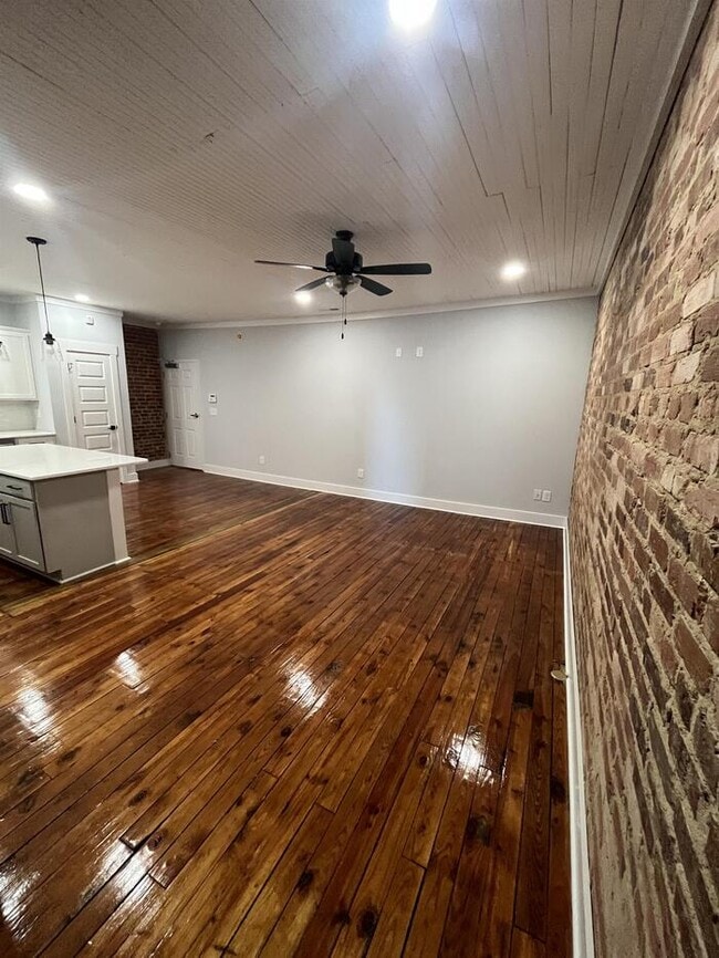 Photo - 201-B East Main Street, Suite 201 Unidad 1