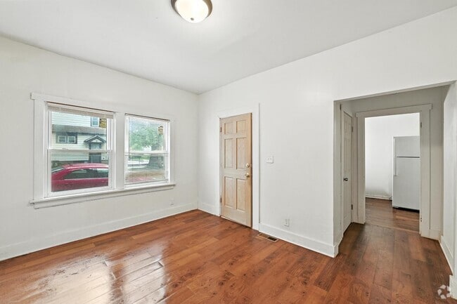 Building Photo - 1734 W Clarke St Rental