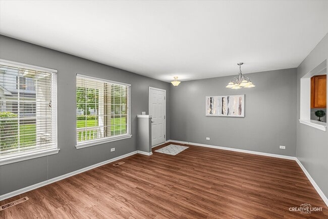 616 Lincoln Station Dr