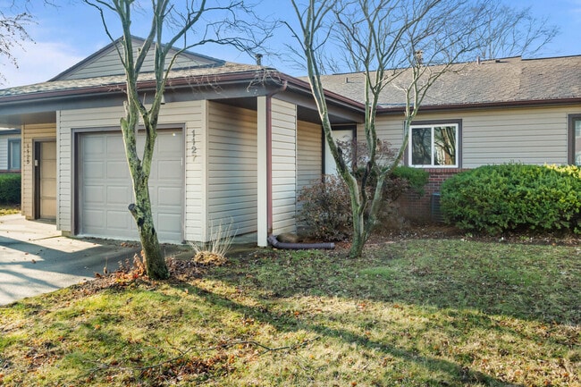 Photo - 1127 Lancaster Dr