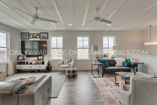 Photo - 4583 Crosswater Rd