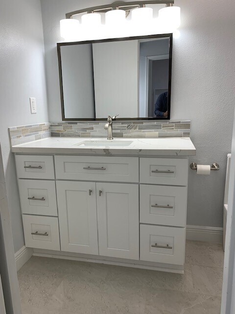 Building Photo - 355 N Post Oak Ln Unit 641