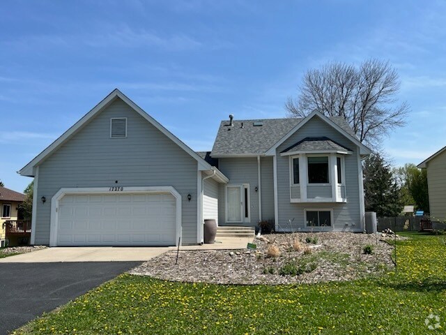 Building Photo - 17272 Fireside Ln Rental