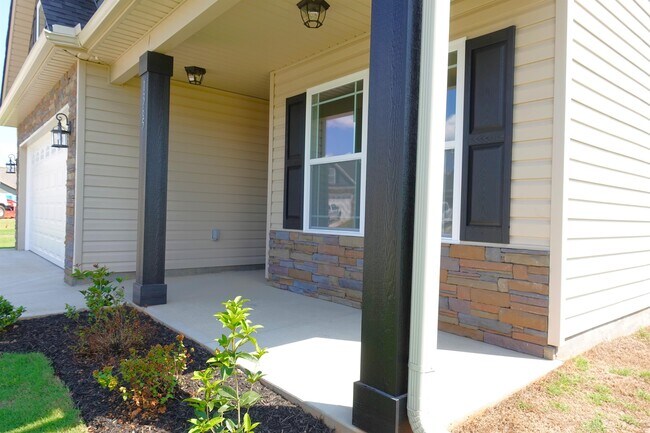 Photo - 1365 Romany Ct