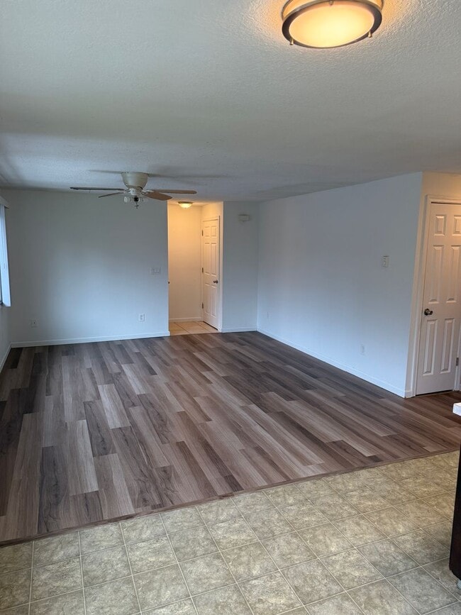 Photo - KellyCreek03 Unit 3085