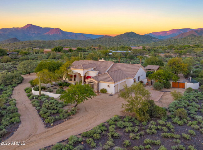 Photo - 5910 E Cielo Run S