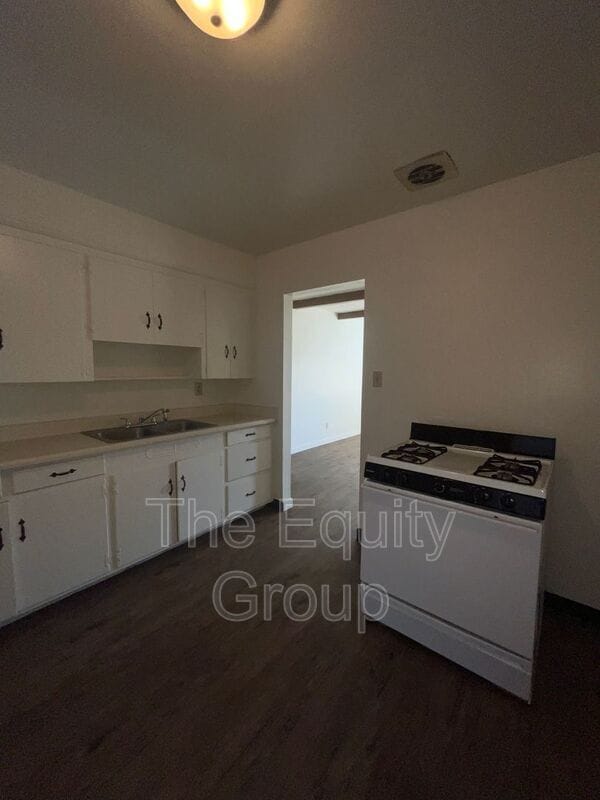 Photo - 513 E Myrtle Ave Unit B