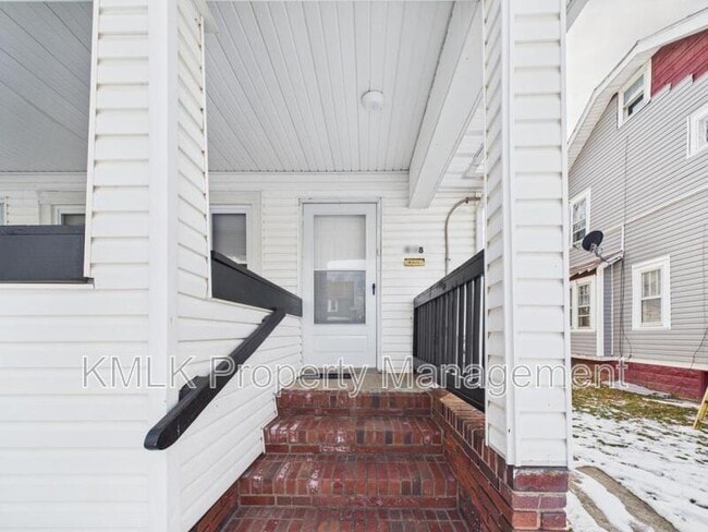 Photo - 918 Peckham St