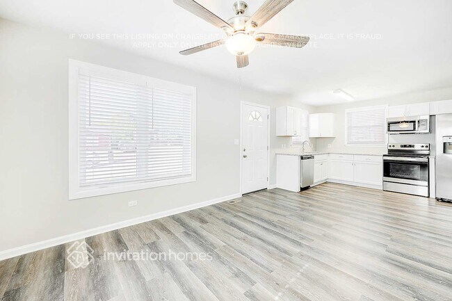 Photo - 3216 Holland Ln