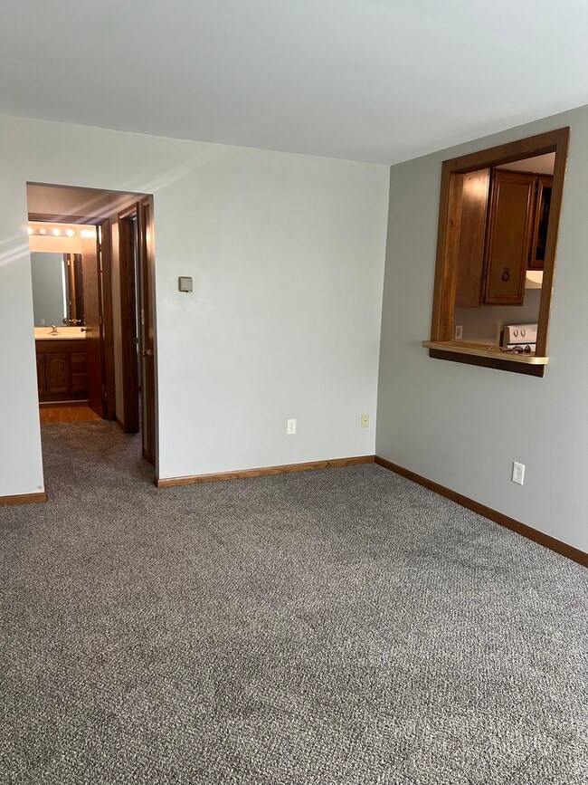 Photo - 39499 Muffatt St