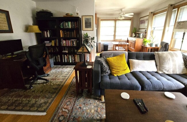 Photo - 4112 N Kedvale Ave Unit 2E