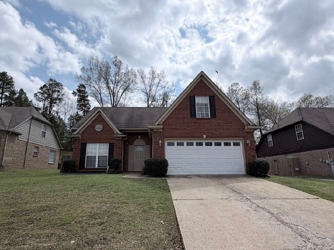 Building Photo - 3 bed, 3 bath with a bonus area over 2,000 Sq/ft in Cordova