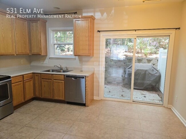 Photo - 531 Elm Ave