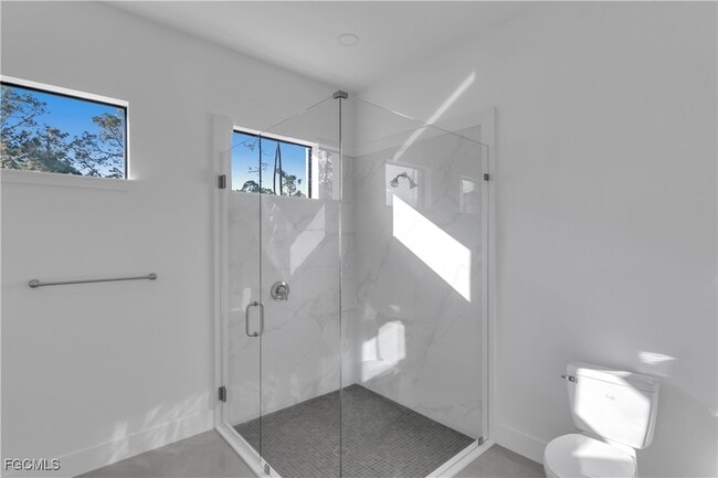 Photo - 3307 35th St W
