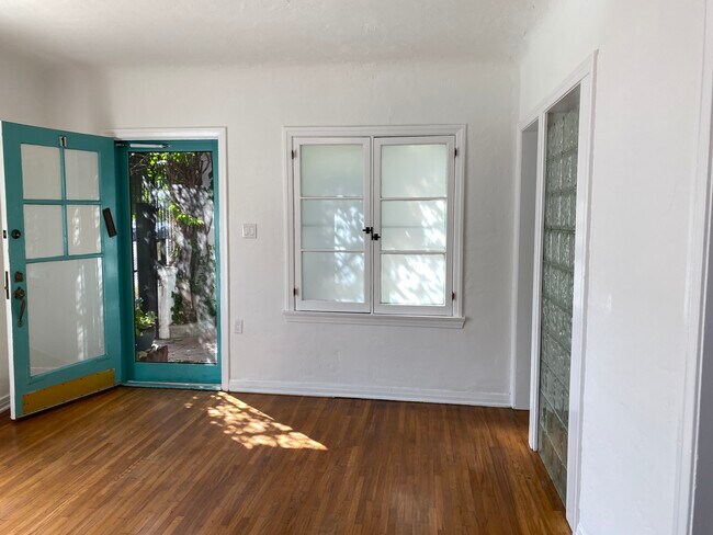 Photo - 257 Hampton Dr Apartments Unit 1
