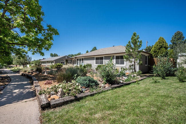 Photo - 2140 Robin Dr