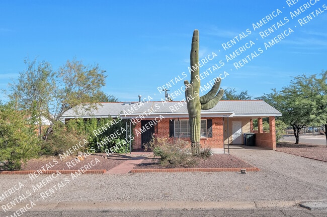 2606 N Tyndall Ave