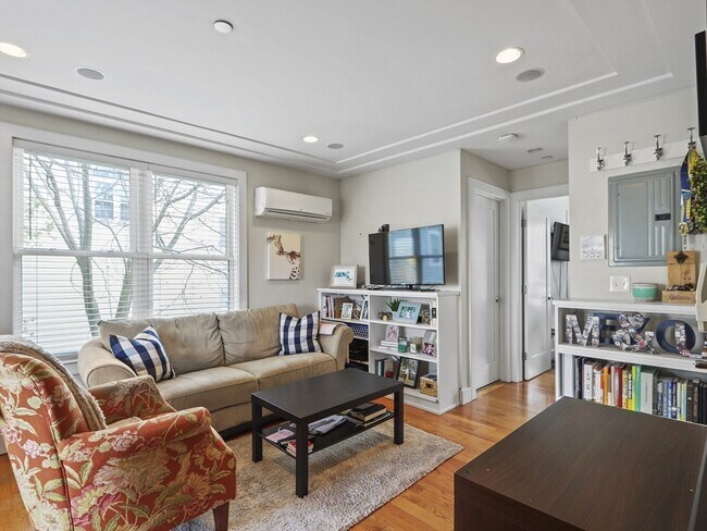 Photo - 104 D St Unidad 2 Rental