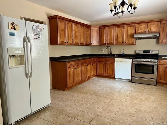 Photo - 69 Bellwood Ave