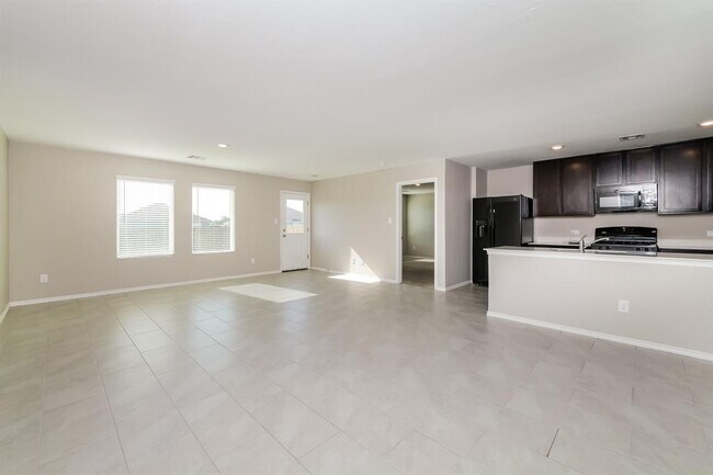 Photo - 2200 Bleecker St