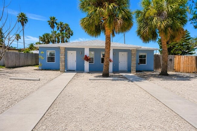 Building Photo - 14026 E Parsley Dr