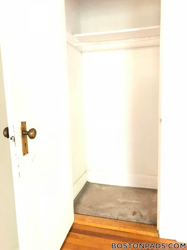 Photo - 72 Strathmore Rd Unit 4B