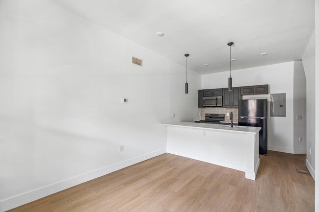 Photo - 1351 Kerbaugh St
