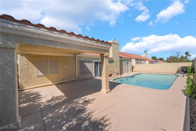 Photo - 8250 Fox Tail Way