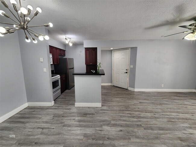 Photo - 2736 S University Dr Unidad 1101