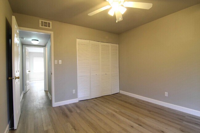 Photo - 2/1 Unidad 412