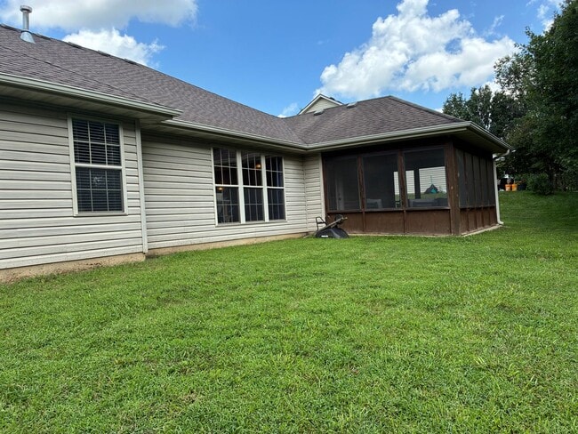 Photo - Beautiful Home in Vanderveen Crossing