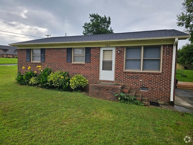 Building Photo - 3 BR near Publix! Rental