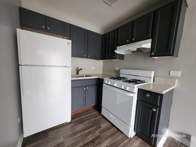 Photo - 3333 Commercial Ave