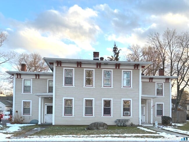 Building Photo - 42 Woodbridge St Unit 42.5