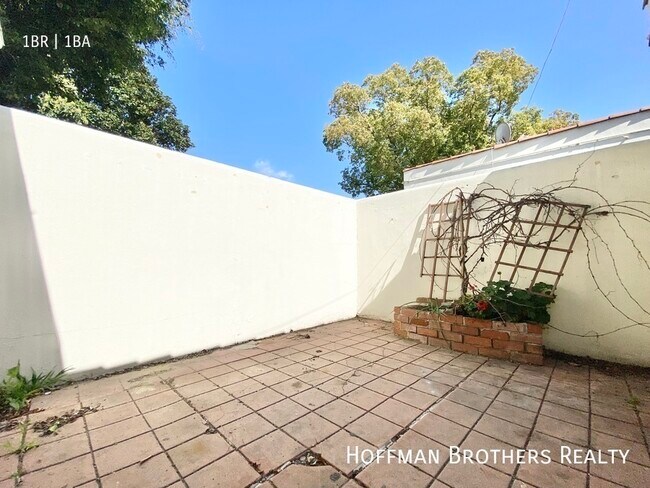 Photo - 417 S Coronado St Unit 417