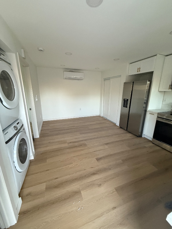 Photo - 220 E 21st St