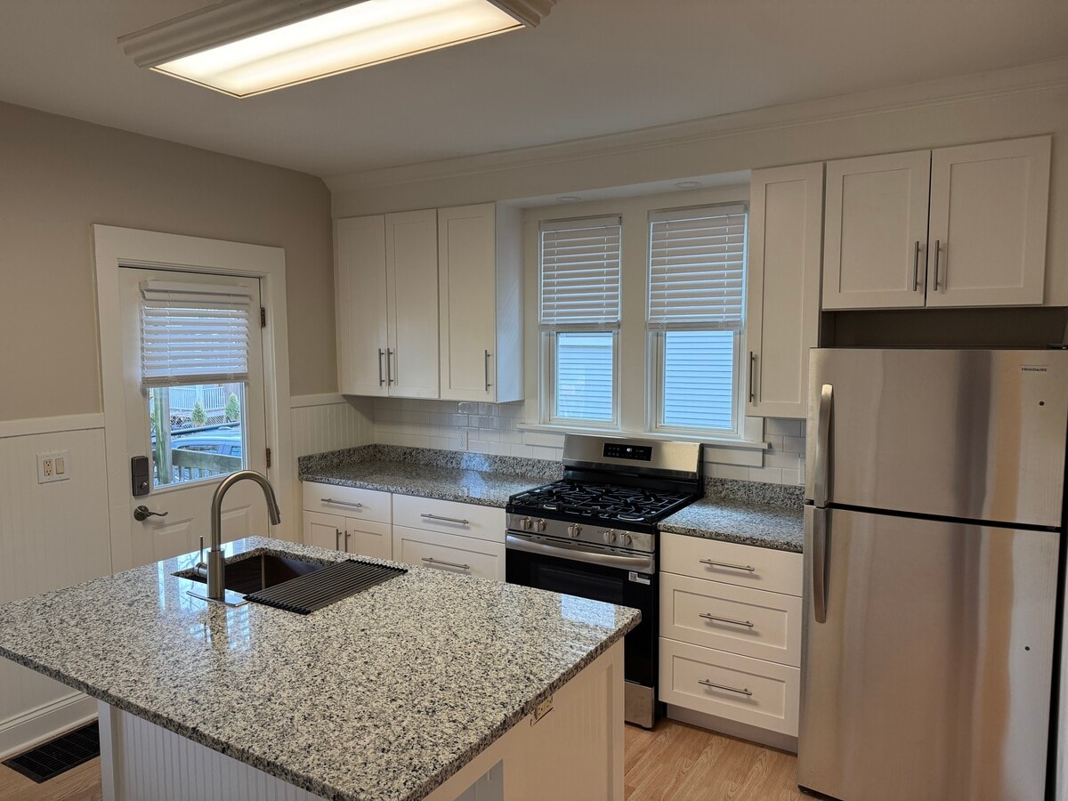 Photo - 1411 Williamson St Unit 1