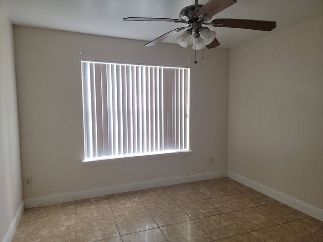 Photo - Orlando - 1 Bedroom, 1 Bathroom - $1,395.00 Unit r2550n2103