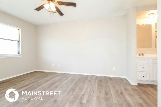 Photo - 317 NW 118th St