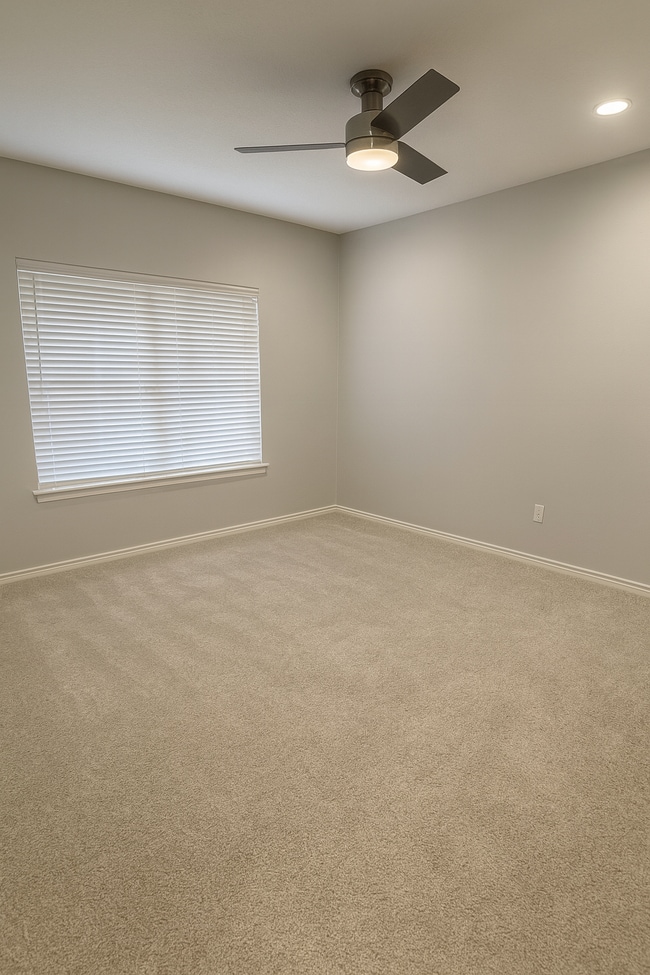 Photo - 3102 Kings Rd Unit 3102