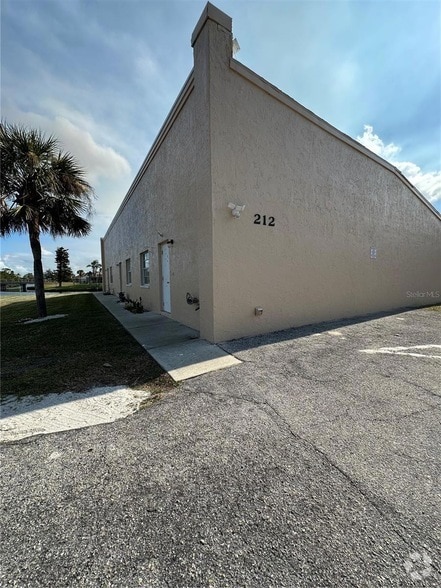 Building Photo - 212 Boundary Blvd Unit A Rental